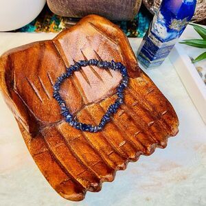 Blue Lapis Lazuli Stone of Truth Chip Stretch Bracelet